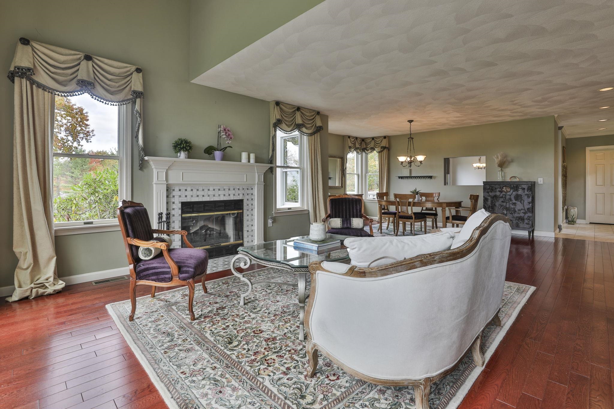 95 Hawthorne Village Road Nashua, NH 03062 - Photo 16 of 60 Gallery Image 16