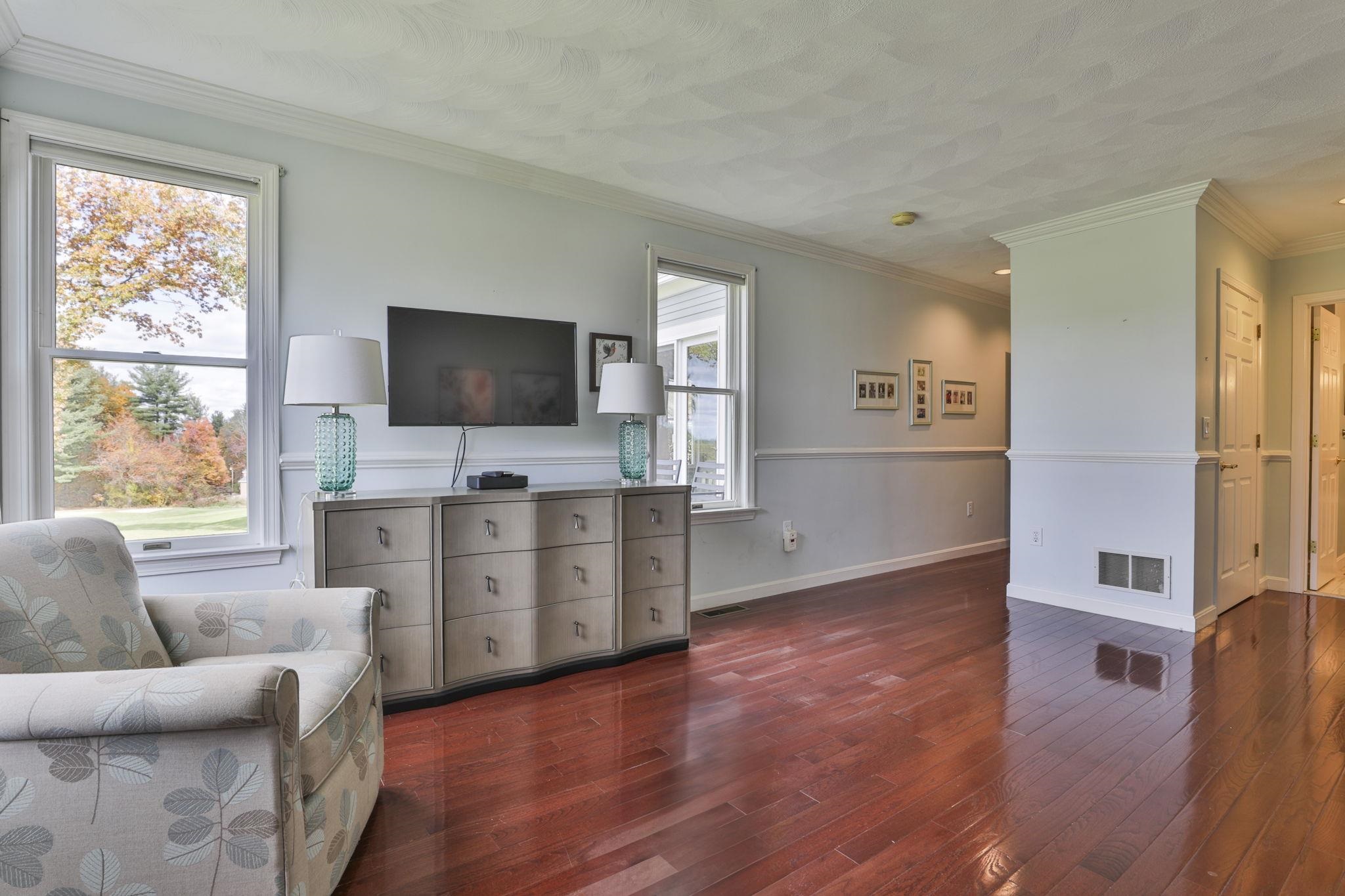 95 Hawthorne Village Road Nashua, NH 03062 - Photo 28 of 60 Gallery Image 28