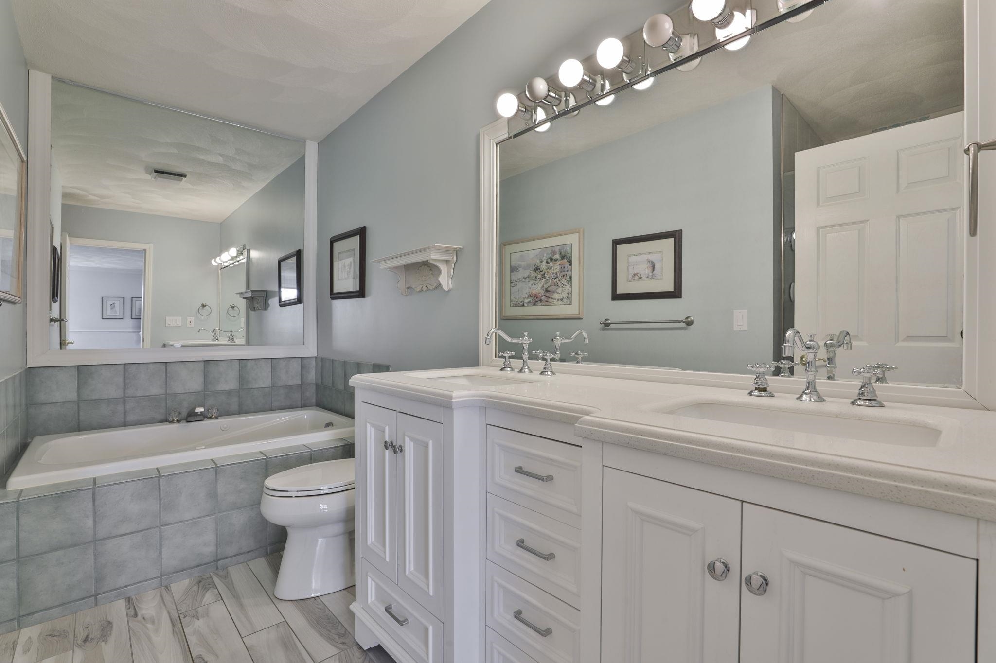 95 Hawthorne Village Road Nashua, NH 03062 - Photo 30 of 60 Gallery Image 30