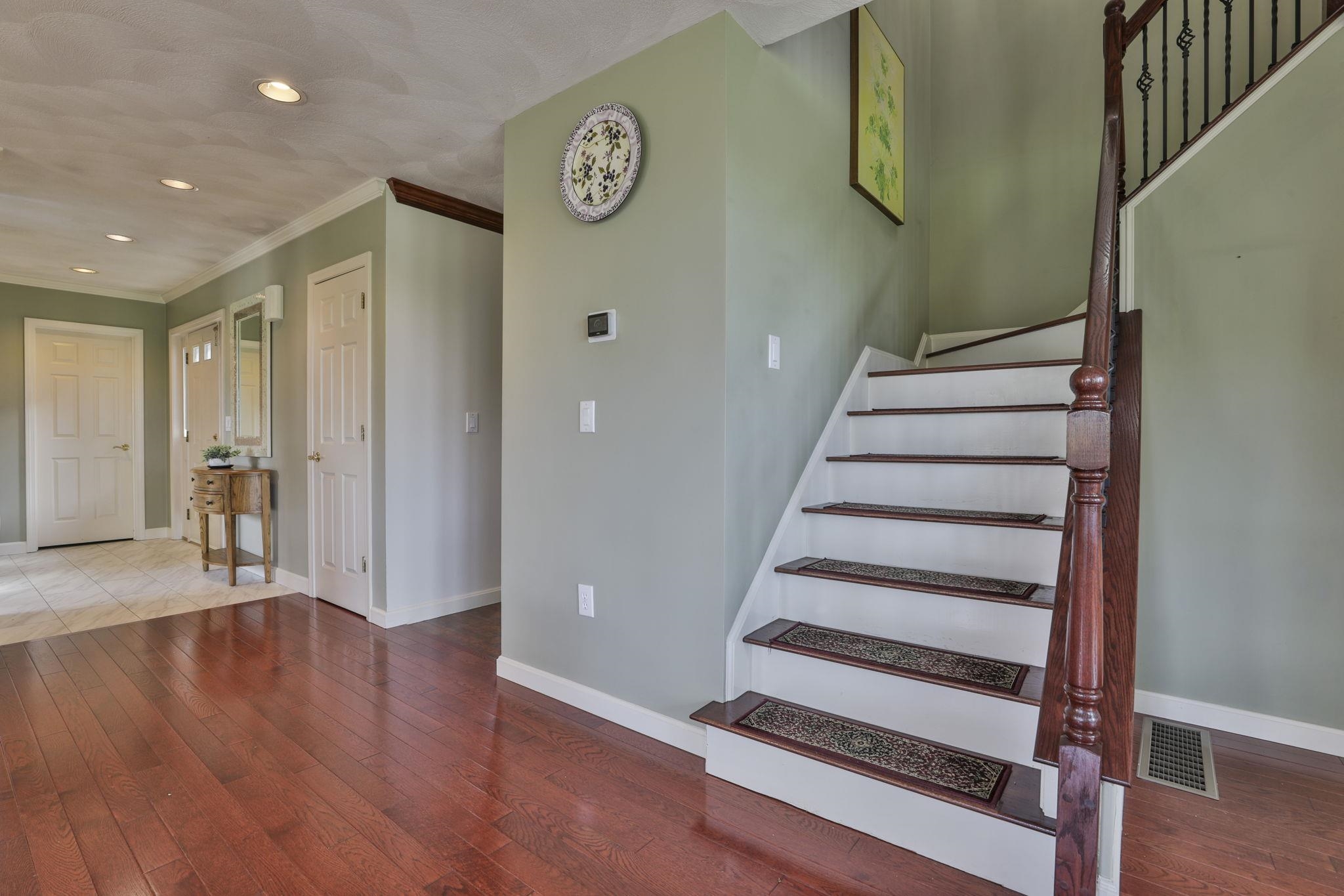 95 Hawthorne Village Road Nashua, NH 03062 - Photo 32 of 60 Gallery Image 32
