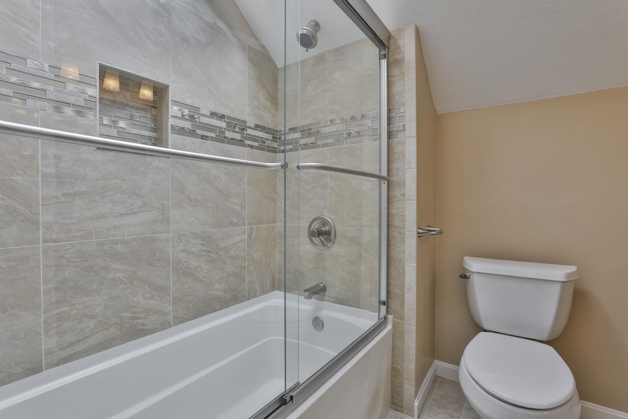95 Hawthorne Village Road Nashua, NH 03062 - Photo 41 of 60 Gallery Image 41