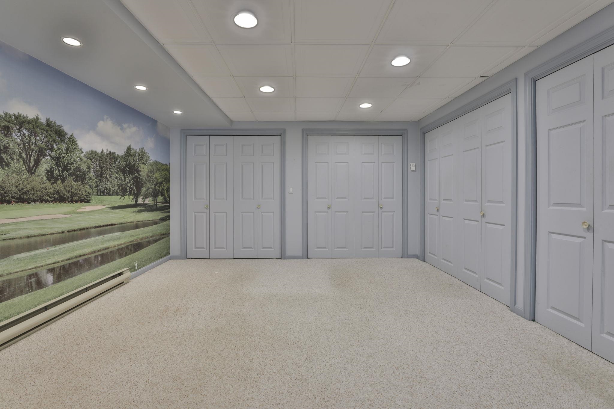 95 Hawthorne Village Road Nashua, NH 03062 - Photo 47 of 60 Gallery Image 47