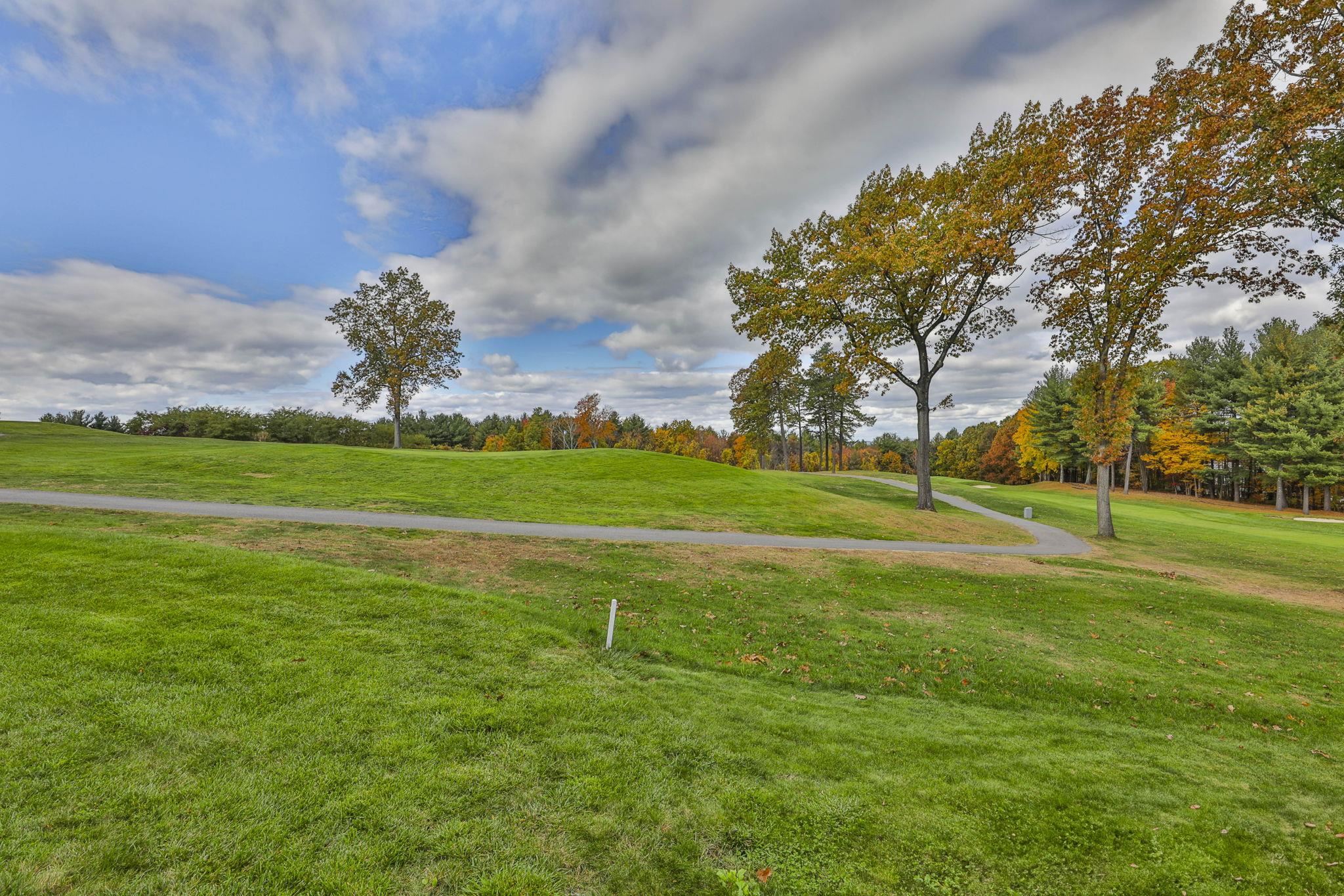 95 Hawthorne Village Road Nashua, NH 03062 - Photo 53 of 60 Gallery Image 53