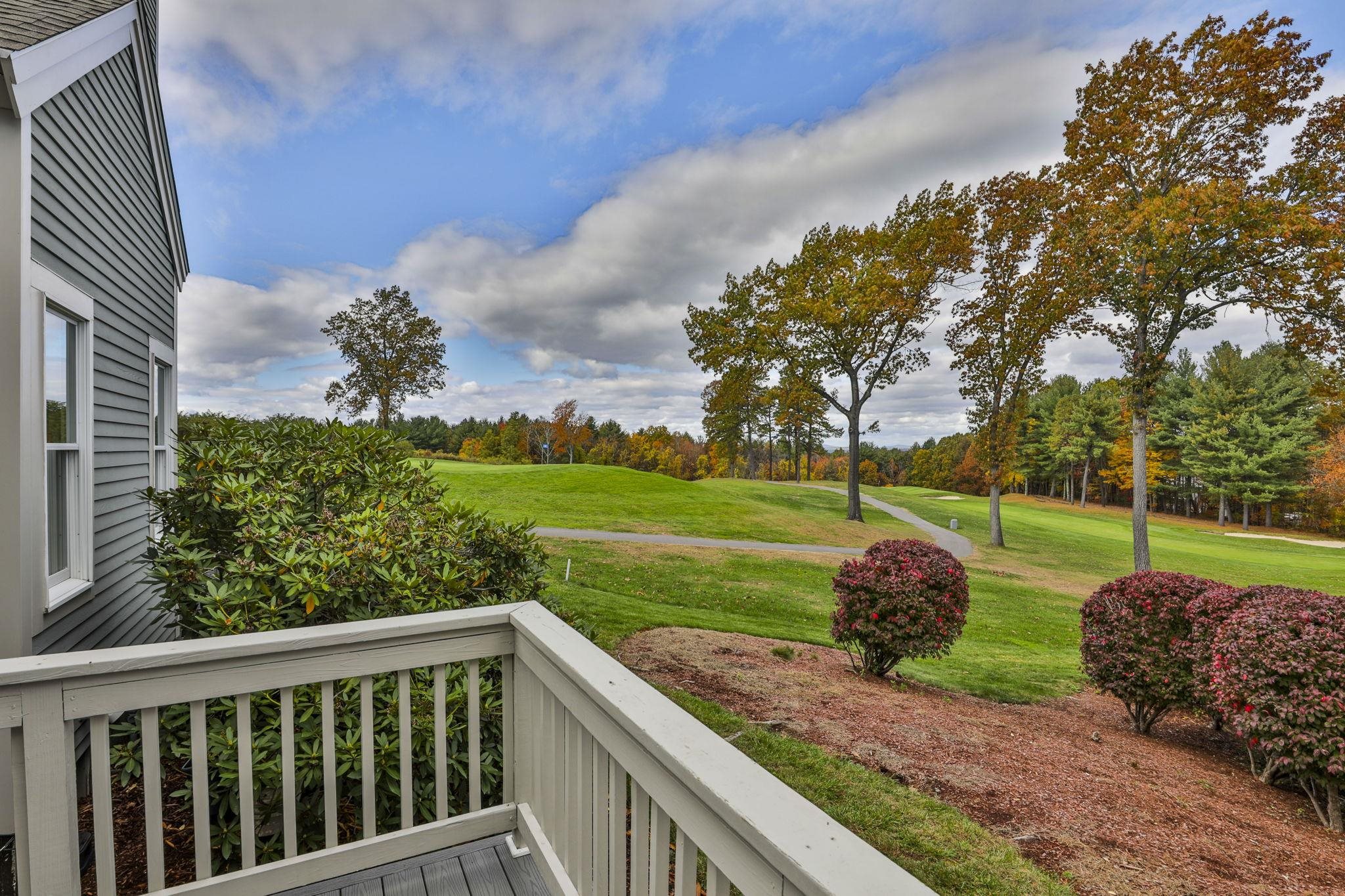95 Hawthorne Village Road Nashua, NH 03062 - Photo 10 of 60 Gallery Image 10