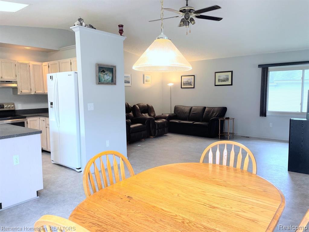 3636 Mildred Avenue Rochester Hills, MI 48309 - Photo 5 of 25