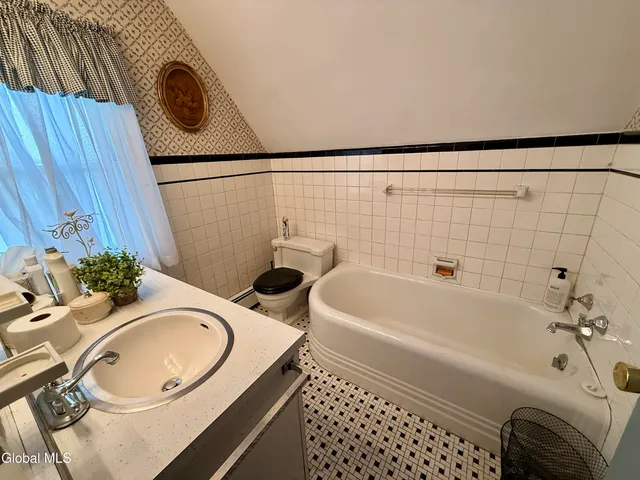 $315,000 | 109-111 Broadway, Fort Edward, NY 12828