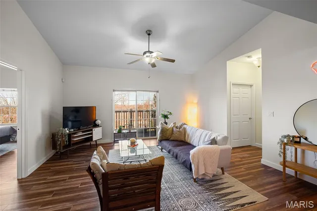 $259,000 | 1 Monarch Trace Court, Unit 307, Chesterfield, MO 63017