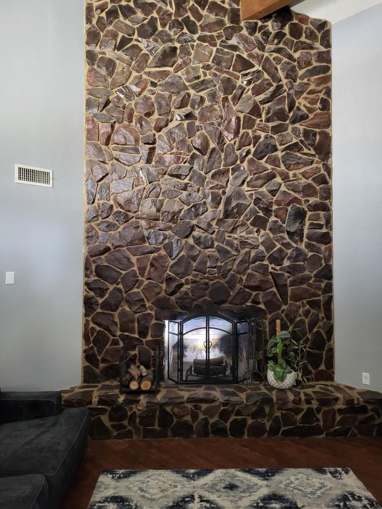 308 Monroe Street Coalinga, CA 93210 - Photo 5 of 35 a room with a door