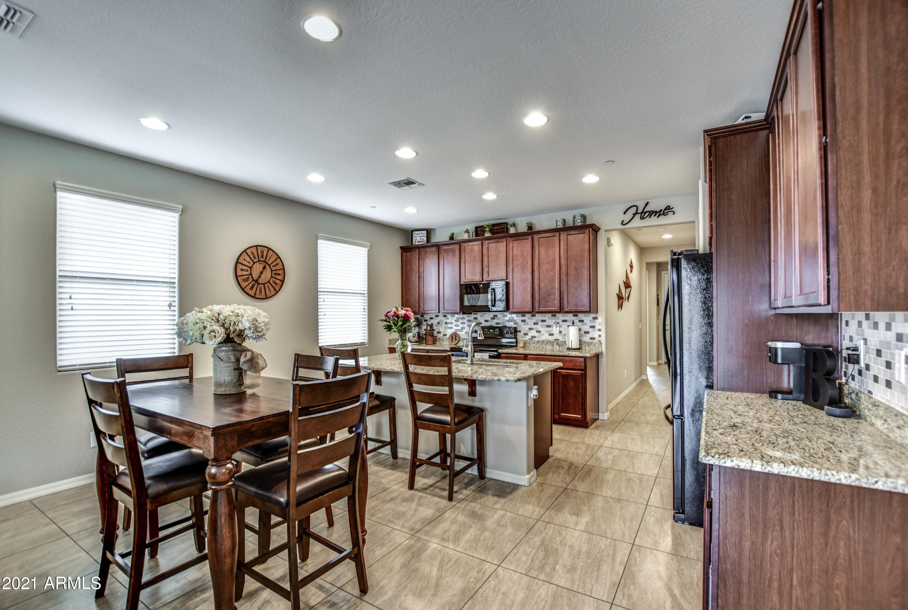 21234 West Eaton Road Buckeye, AZ 85396 - Photo 8 of 41 Gallery Image 8