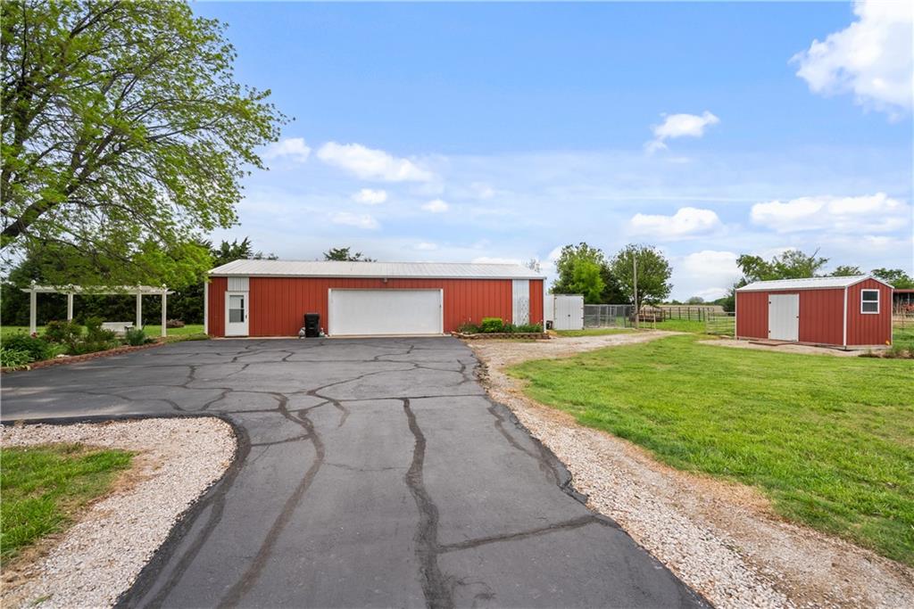 1504 17000 Road Parsons, KS 67357 - Photo 57 of 90