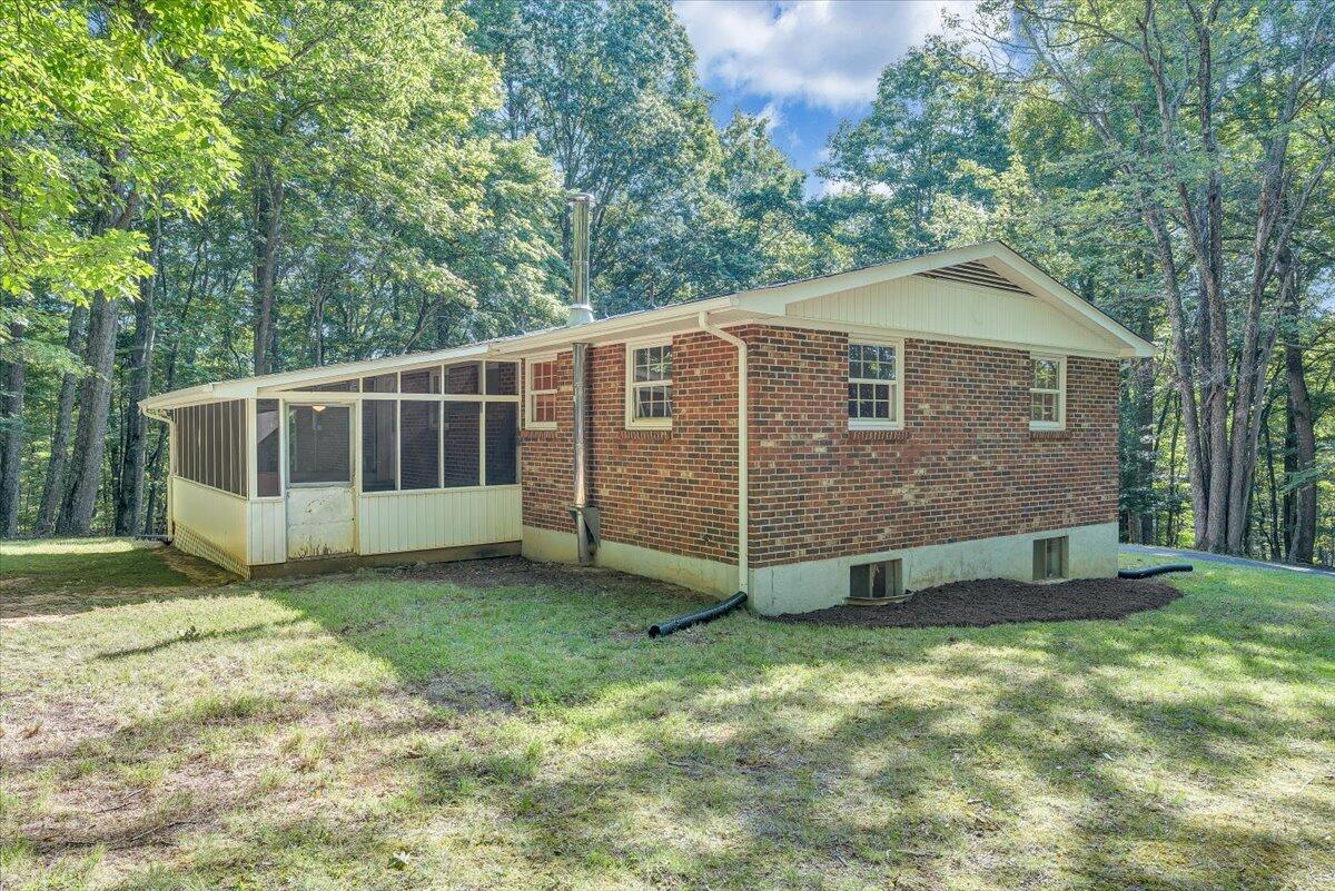 2821 Lees Gap Road Fincastle, VA 24090 - Photo 35 of 61 35-MIB05193