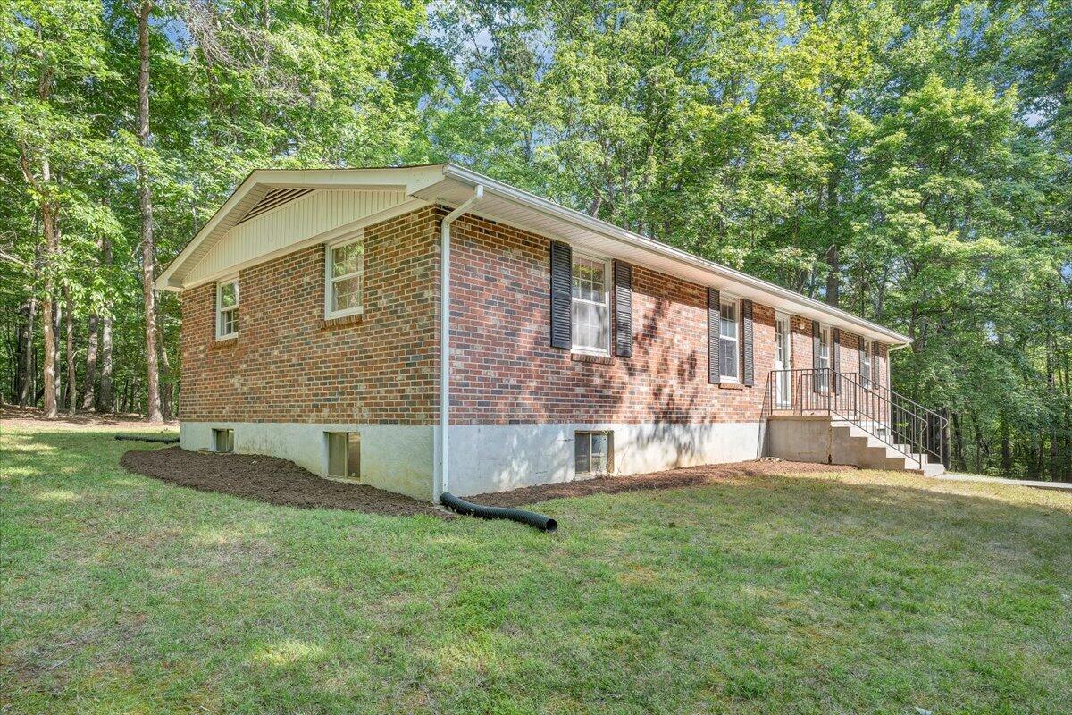 2821 Lees Gap Road Fincastle, VA 24090 - Photo 36 of 61 36-MIB05196