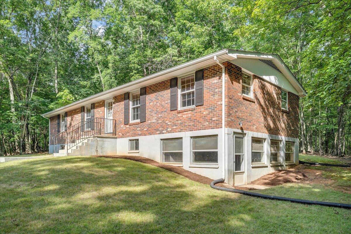 2821 Lees Gap Road Fincastle, VA 24090 - Photo 38 of 61 38-MIB05205