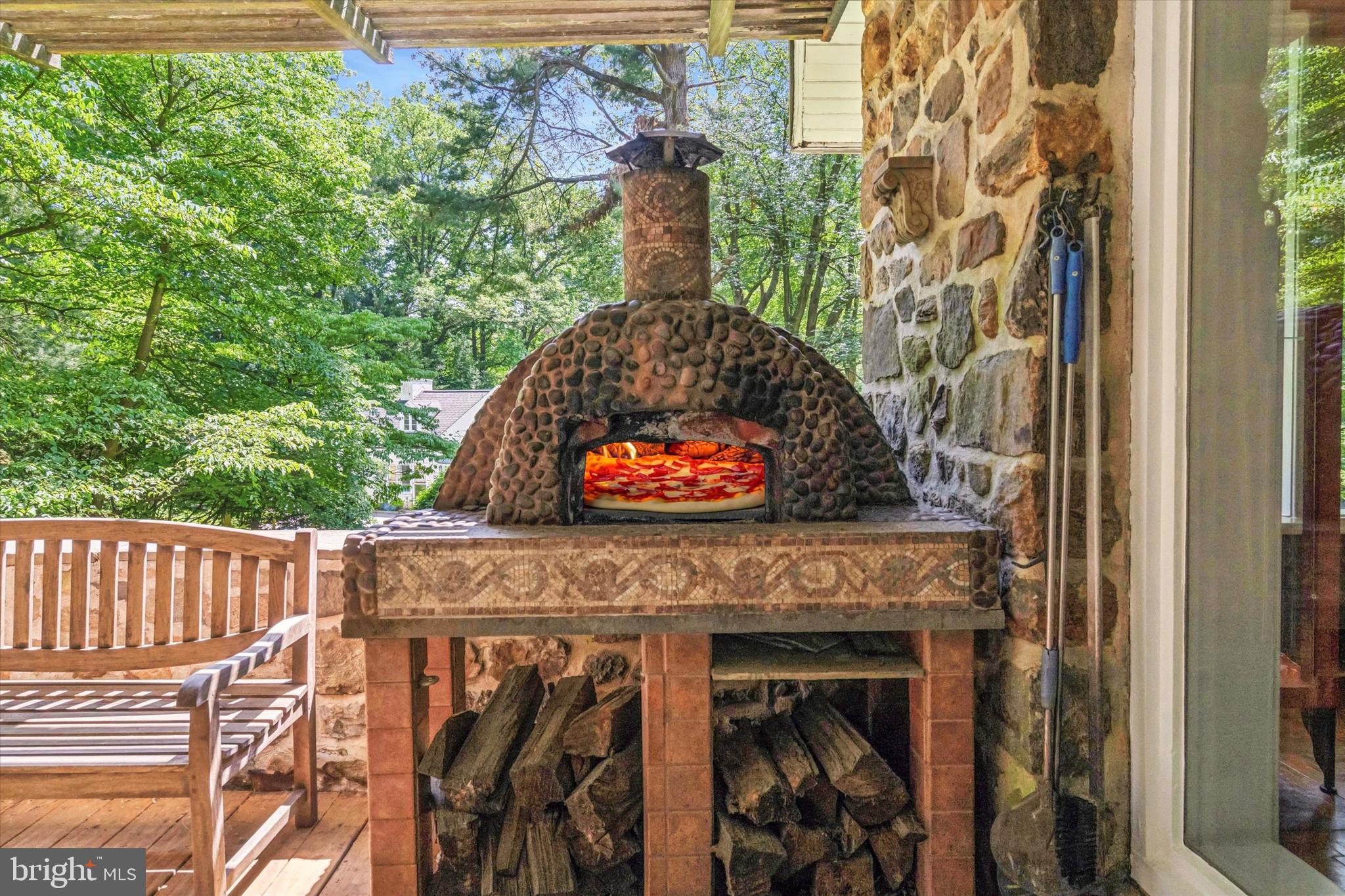 4029 Apalogen Road Philadelphia, PA 19129 - Photo 15 of 40