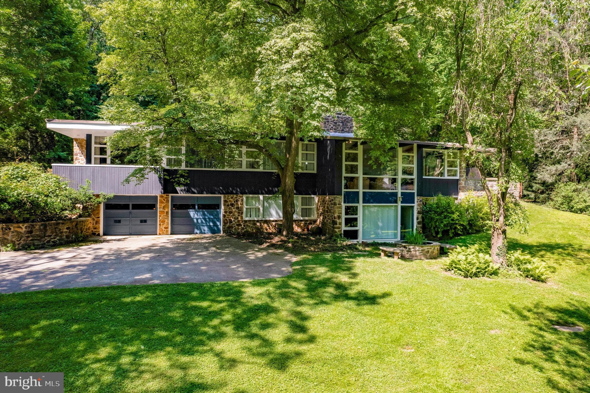 4029 Apalogen Road Philadelphia, PA 19129 - Photo 2 of 40