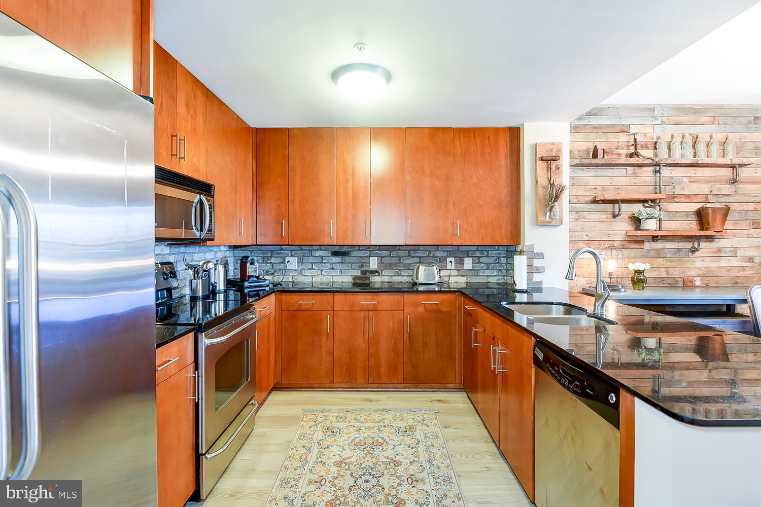 910 M Street Northwest, Unit 704 Washington, DC 20001 - Photo 3 of 35