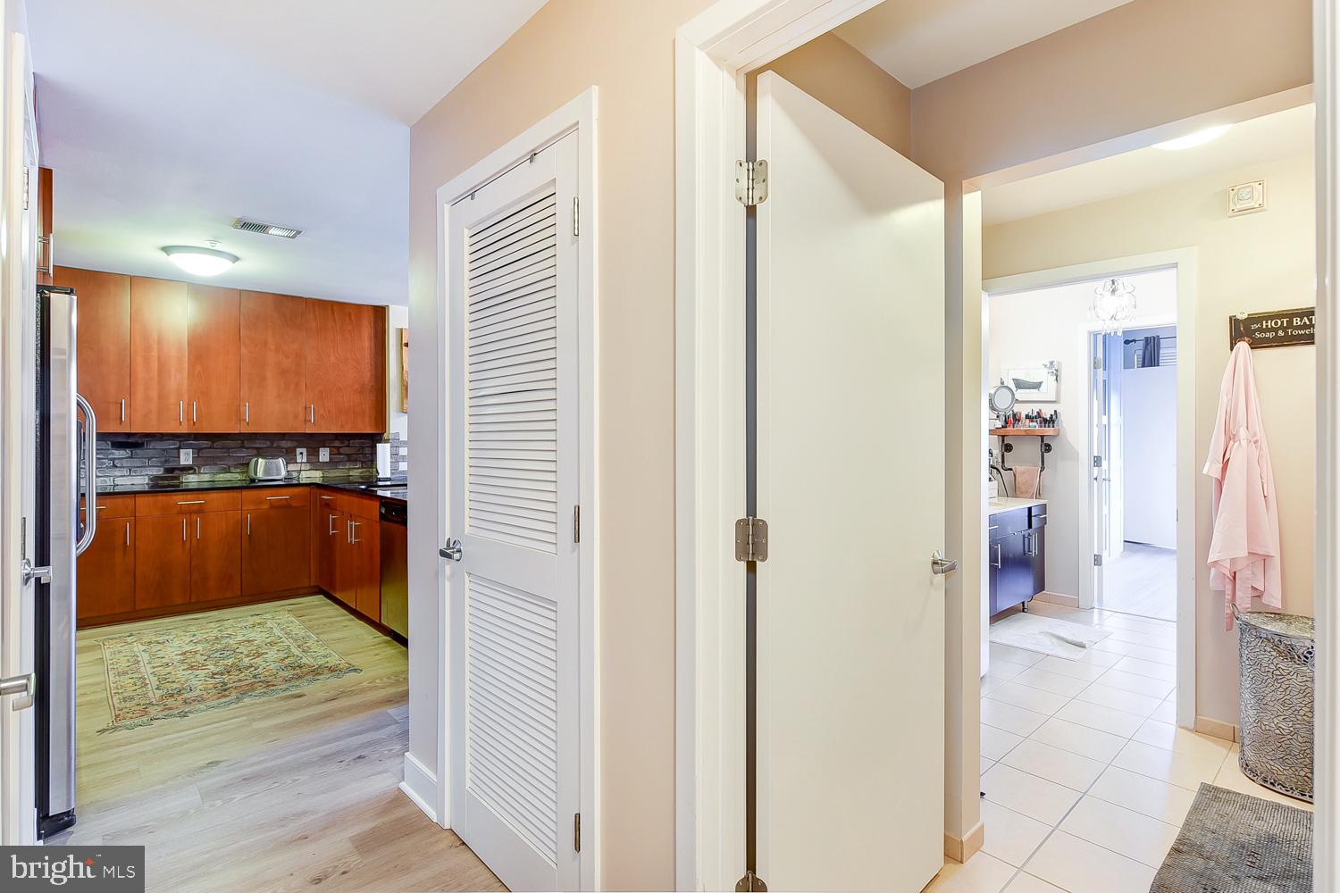 910 M Street Northwest, Unit 704 Washington, DC 20001 - Photo 4 of 35