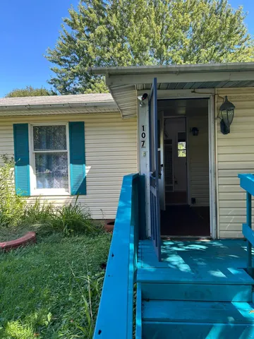 $55,000 | 107 North Walker Avenue, Morocco, IN 47963