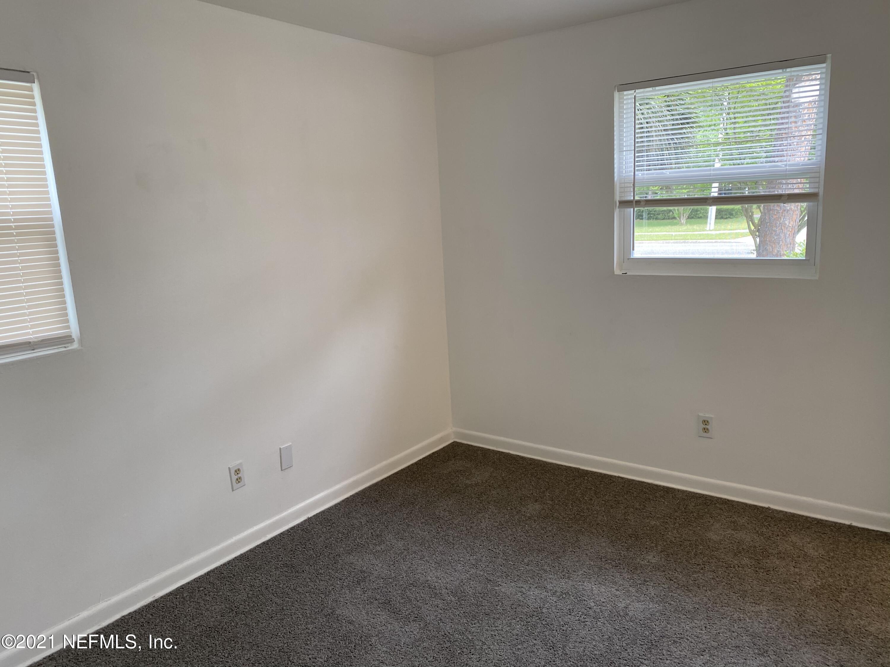 1724 Leonid Road Jacksonville, FL 32218 - Photo 9 of 11 439199E1-D425-41F5-8FCA-76351FA2E443