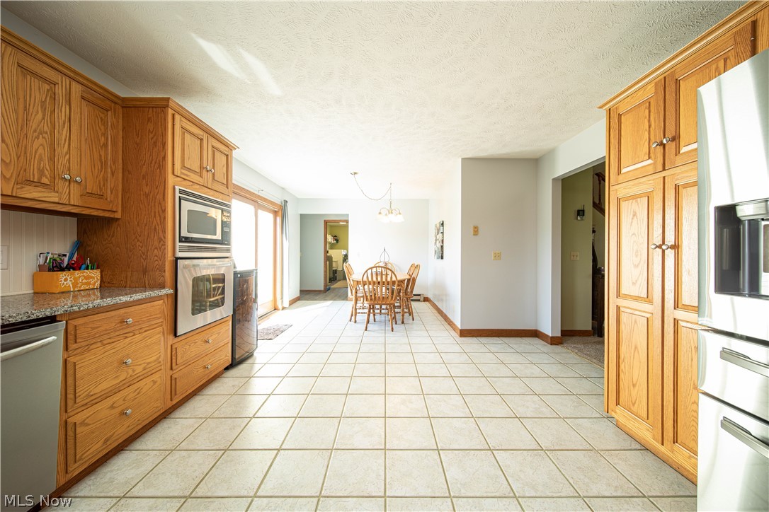 5810 Barrett Road Geneva, OH 44041 - Photo 10 of 35 Gallery Image 10
