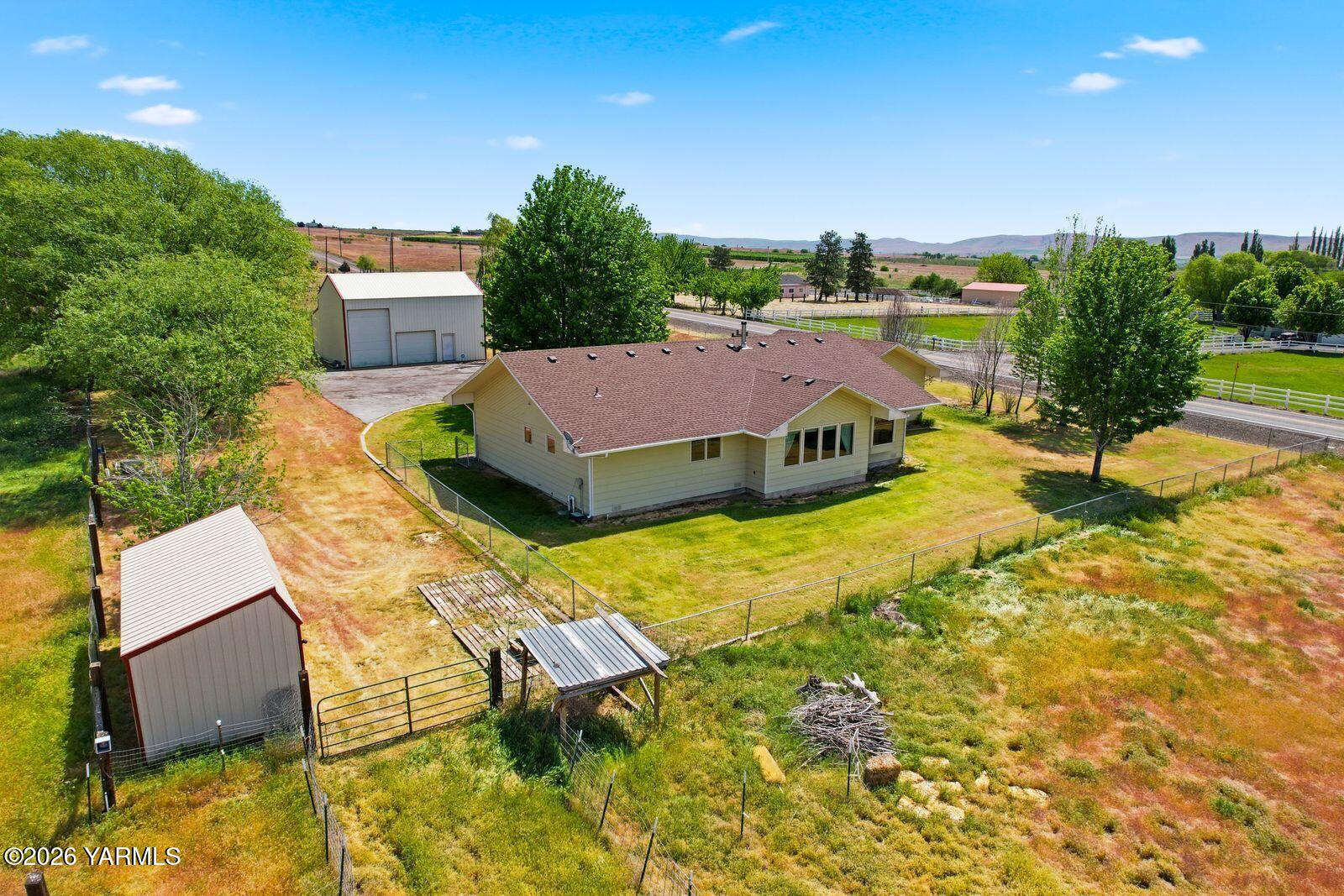 10821 Mieras Road Yakima, WA 98901 - Photo 1 of 54 10821 Mieras Road