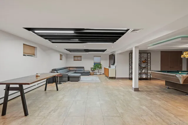 $1,495,000 | 158 Old Courthouse Road, Manhasset Hills, NY 11040