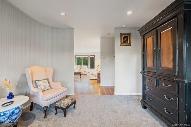 $1,495,000 | 158 Old Courthouse Road, Manhasset Hills, NY 11040