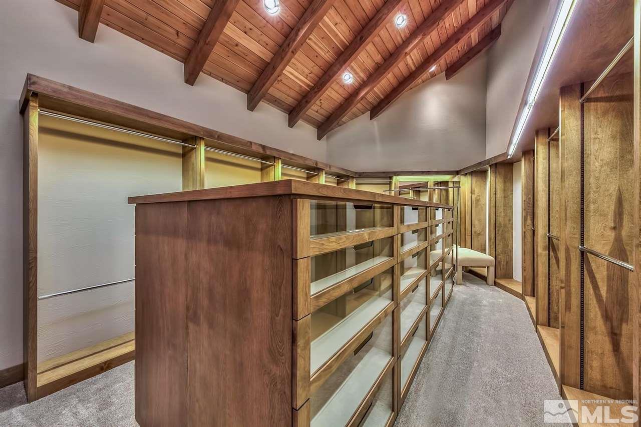 277 Fredricksburg Road Gardnerville, NV 89460 - Photo 16 of 27 a view of a hallway
