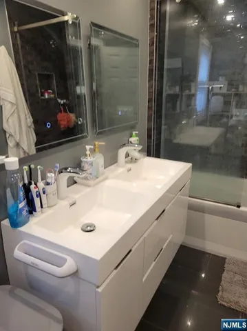 $725,000 | 576 Ridgeland Terrace, Englewood, NJ 07631