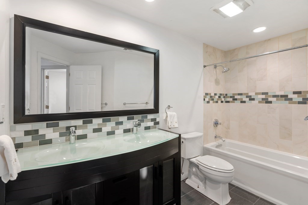 5 Dwhinda Road Newton, MA 02468 - Photo 31 of 42