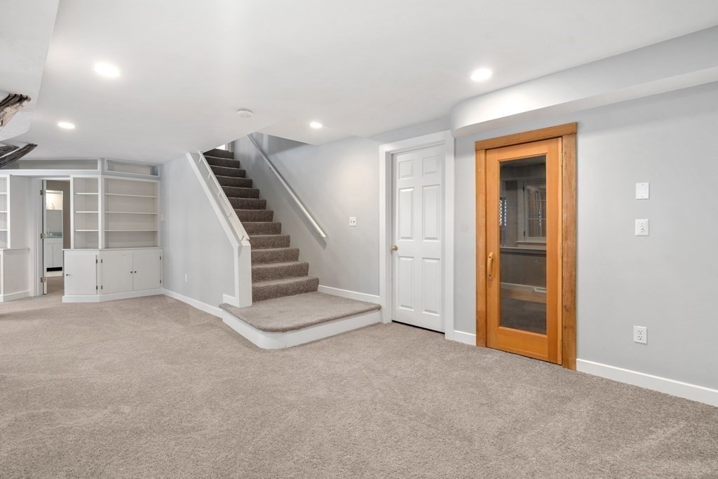 5 Dwhinda Road Newton, MA 02468 - Photo 35 of 42