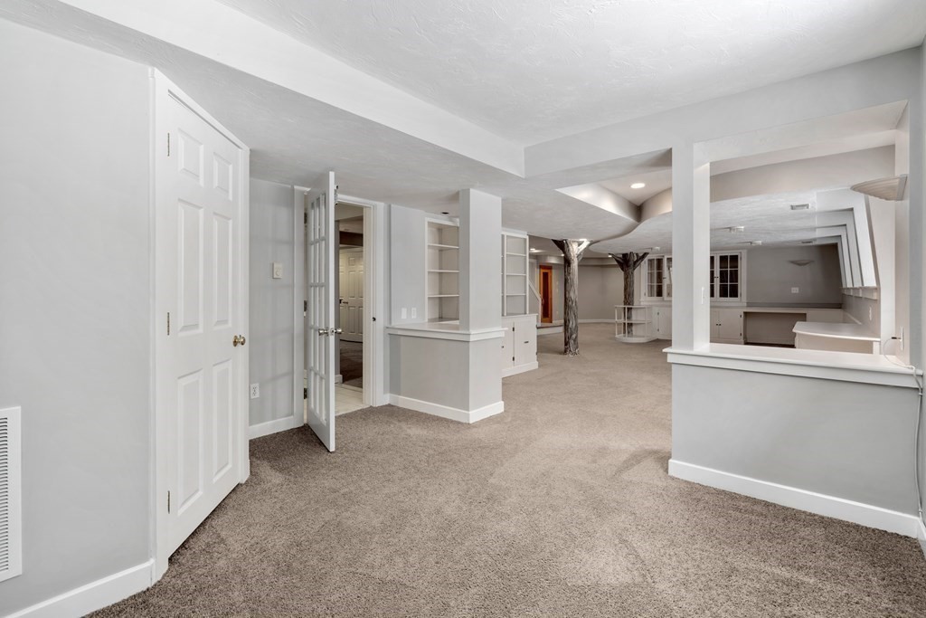 5 Dwhinda Road Newton, MA 02468 - Photo 38 of 42