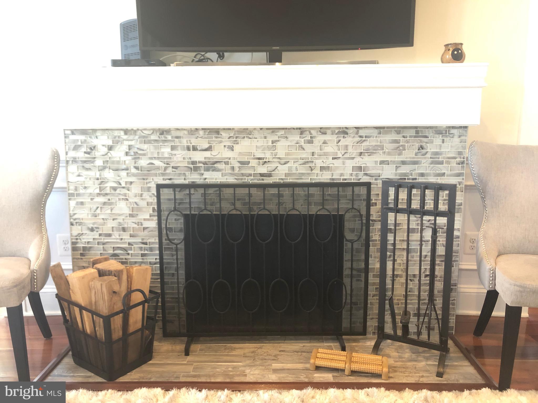 207 Mallow Hill Road Baltimore, MD 21229 - Photo 11 of 65 Living Room Fireplace