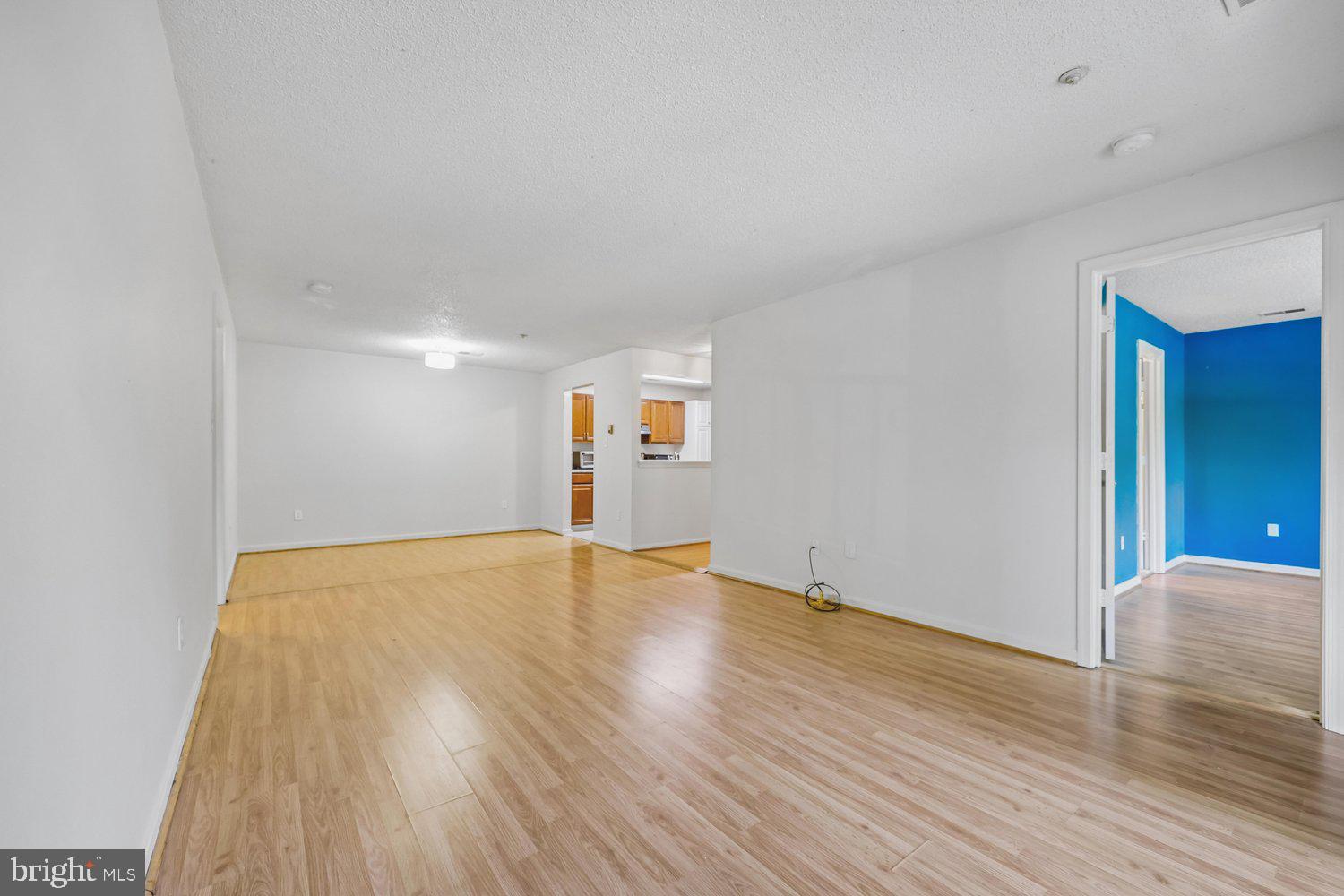 12902 Churchill Ridge Circle, Unit 7 Germantown, MD 20874 - Photo 16 of 58 Living Room
