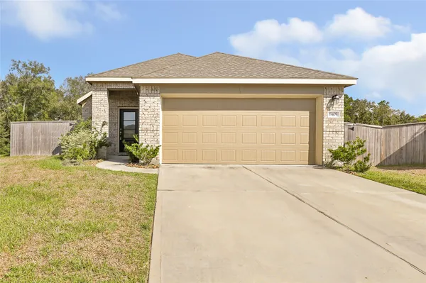 $2,000 | 19409 Rosali Meadow Drive, New Caney, TX 77357