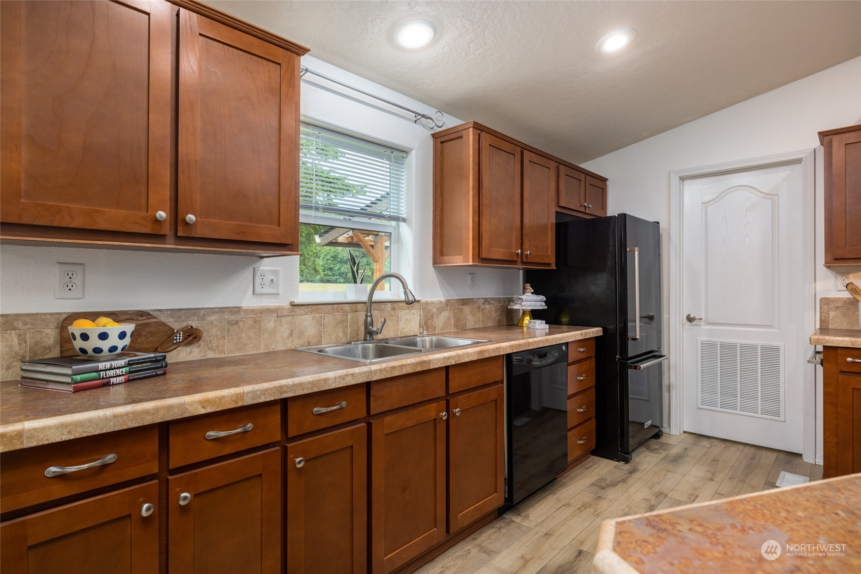 33501 Hamilton Cemetery Road Sedro-Woolley, WA 98284 - Photo 11 of 37 Gallery Image 11