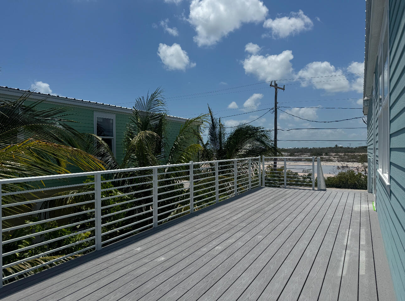 325 Pirates Road Summerland Key, FL 33042 - Photo 2 of 40 IMG_2321