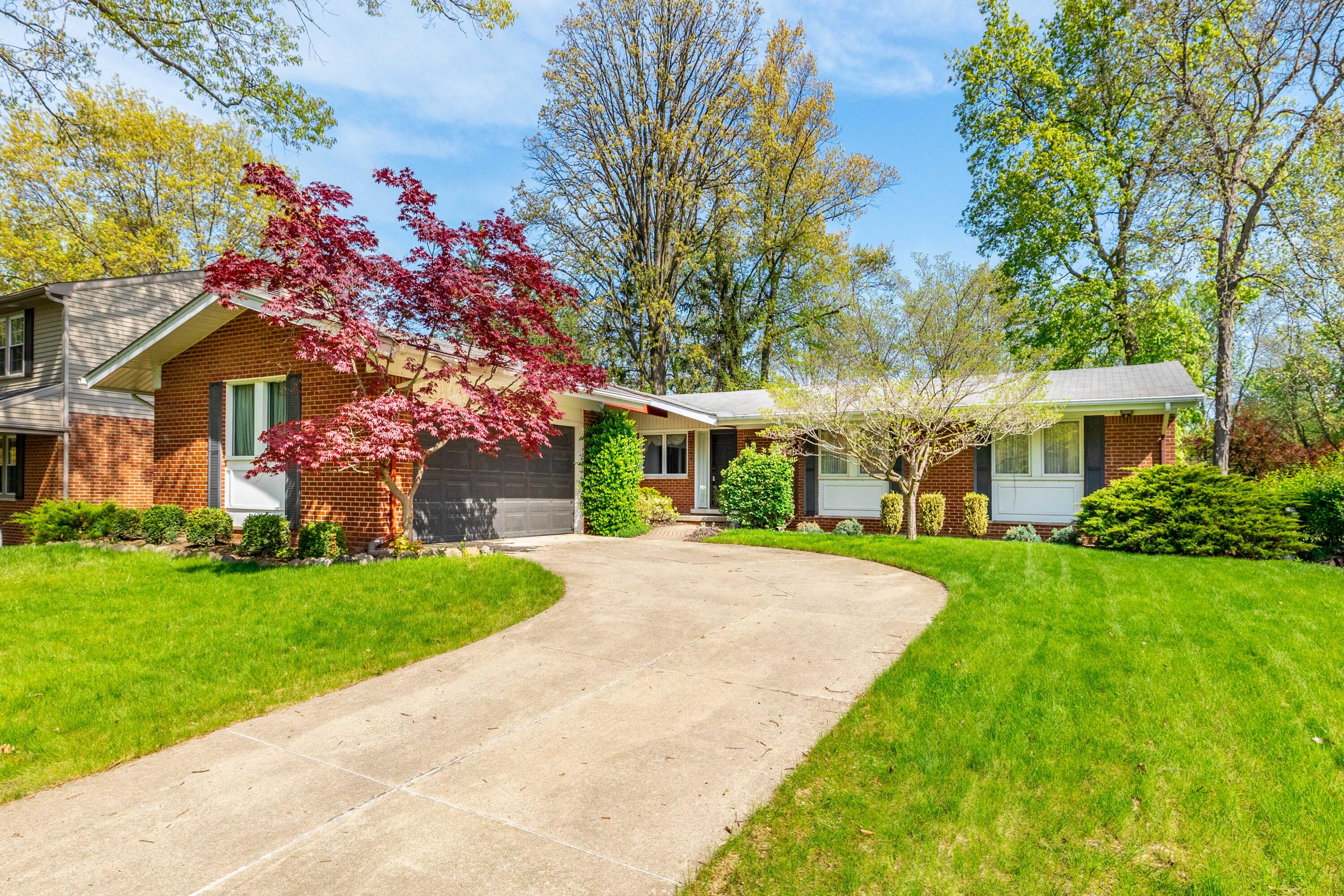 8480 Hampton Road Grosse Ile, MI 48138 - Photo 1 of 39 9480 Hampton, Grosse Ile (1 of 39)