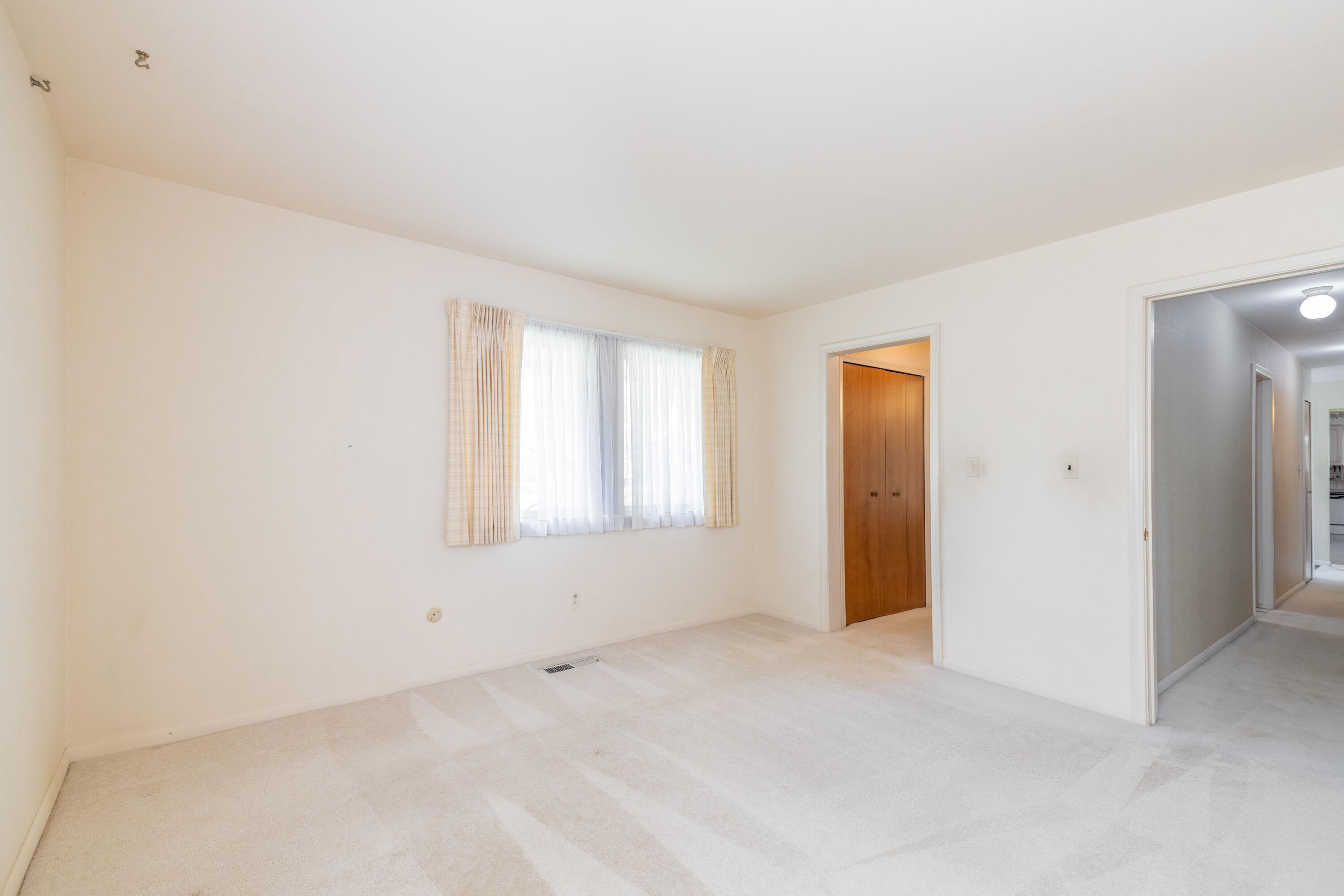8480 Hampton Road Grosse Ile, MI 48138 - Photo 18 of 39 9480 Hampton, Grosse Ile (18 of 39)
