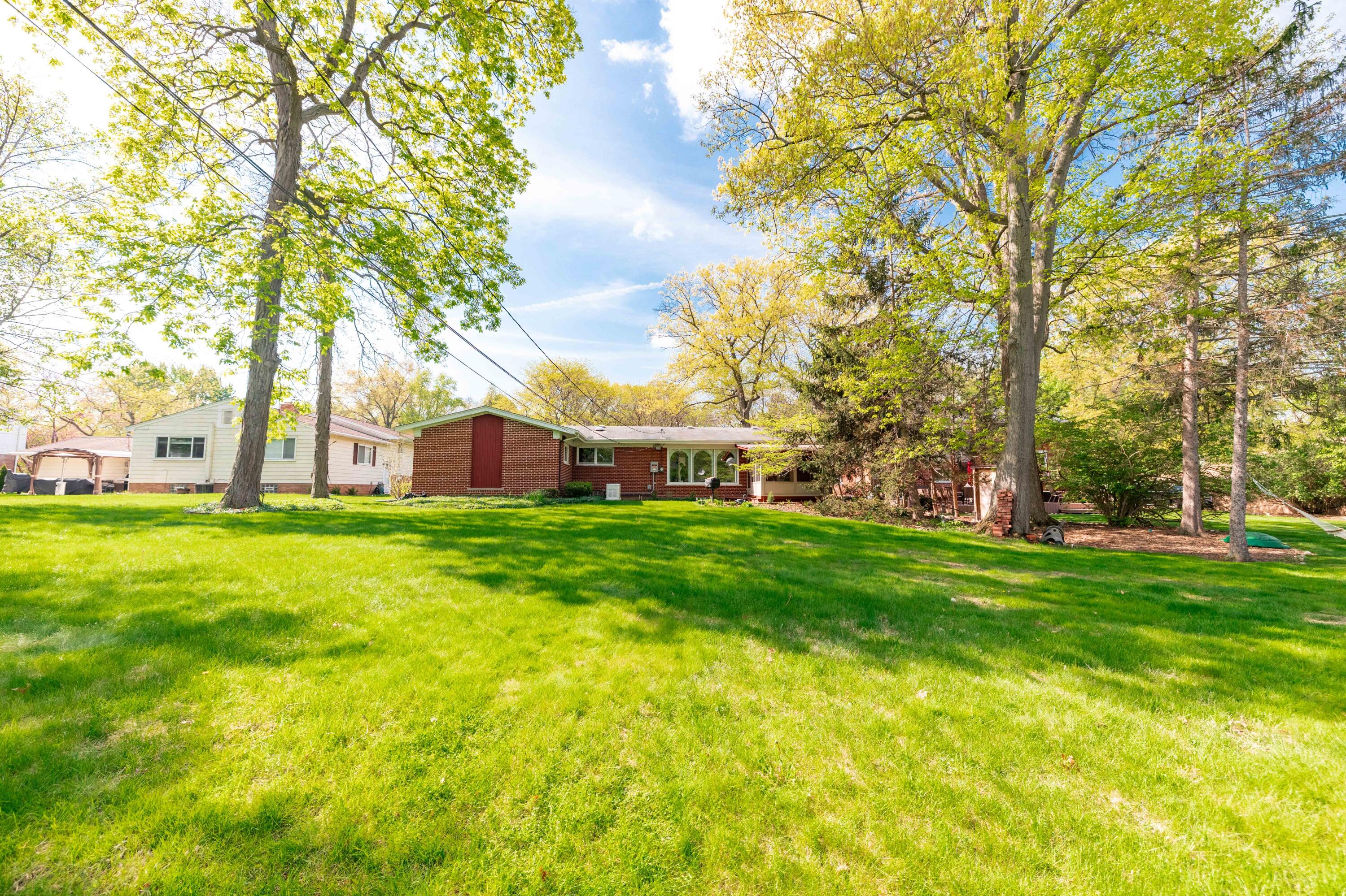 8480 Hampton Road Grosse Ile, MI 48138 - Photo 33 of 39 9480 Hampton, Grosse Ile (33 of 39)