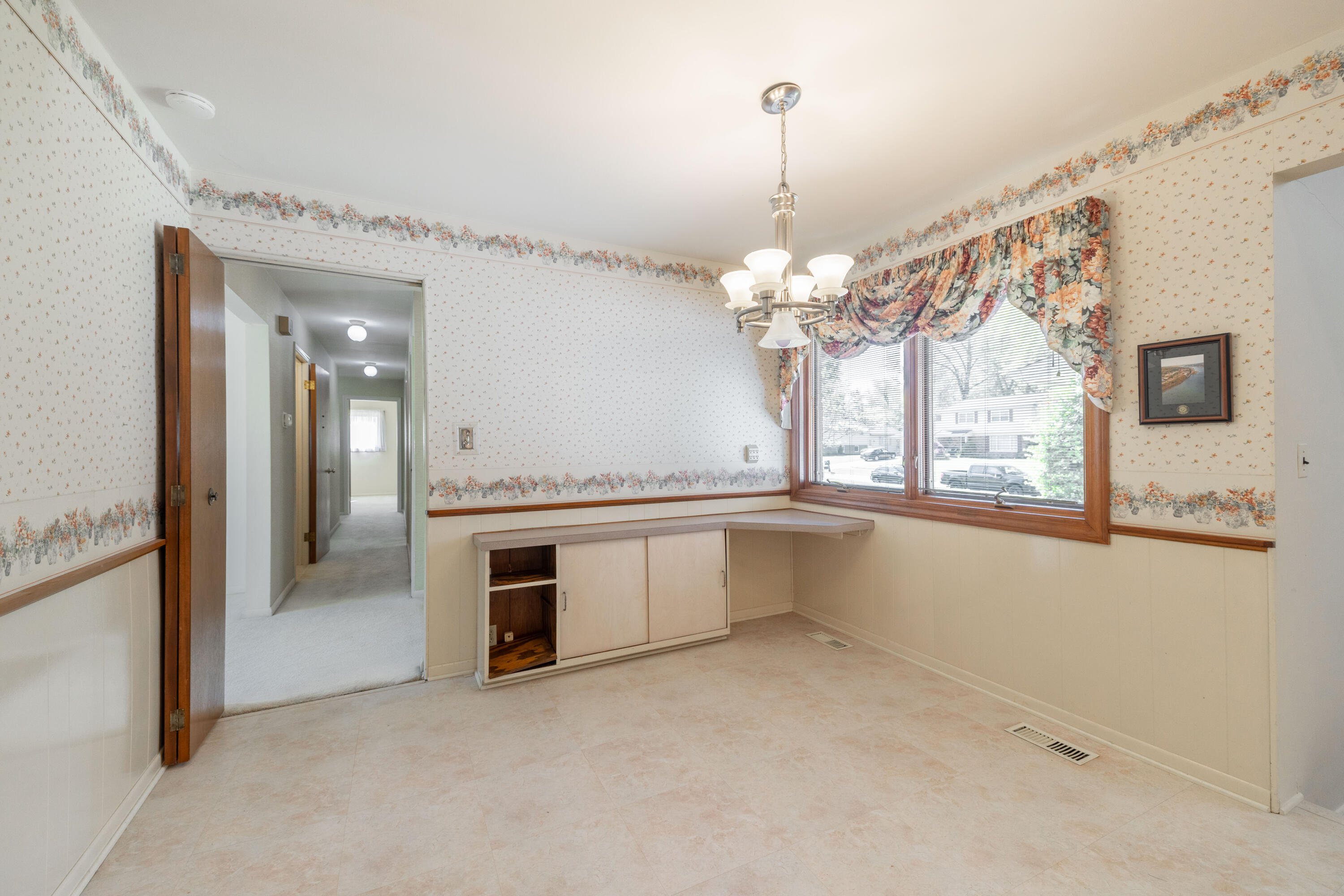 8480 Hampton Road Grosse Ile, MI 48138 - Photo 10 of 39 9480 Hampton, Grosse Ile (10 of 39)