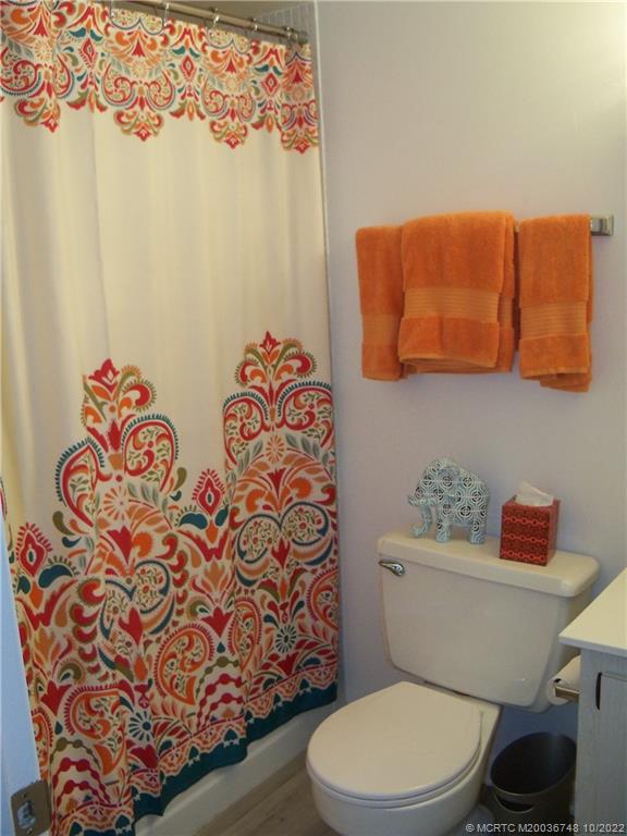 1999 Southwest Palm City Road, Unit 49F Stuart, FL 34994 - Photo 29 of 44 2nd bathroom