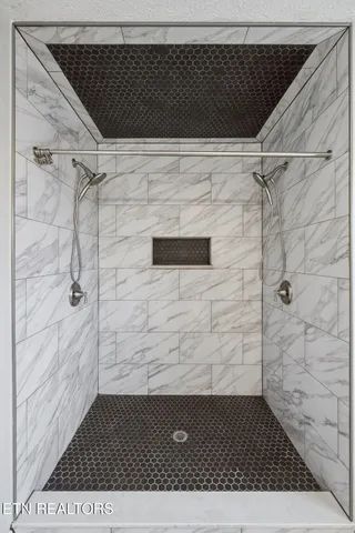 $575,000 | 734 Southview Circle, Kodak, TN 37764