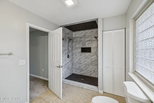 $575,000 | 734 Southview Circle, Kodak, TN 37764