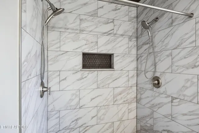 $575,000 | 734 Southview Circle, Kodak, TN 37764