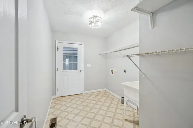 $575,000 | 734 Southview Circle, Kodak, TN 37764