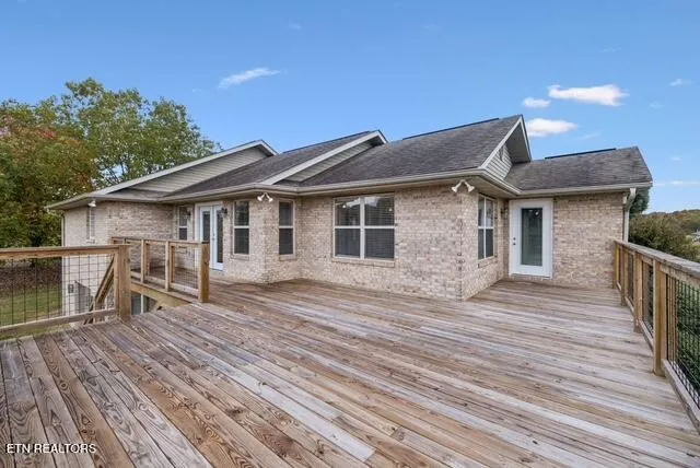 $575,000 | 734 Southview Circle, Kodak, TN 37764