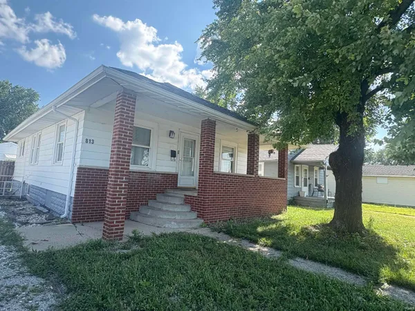 $745,000 | 813 West Markland Avenue, Kokomo, IN 46901