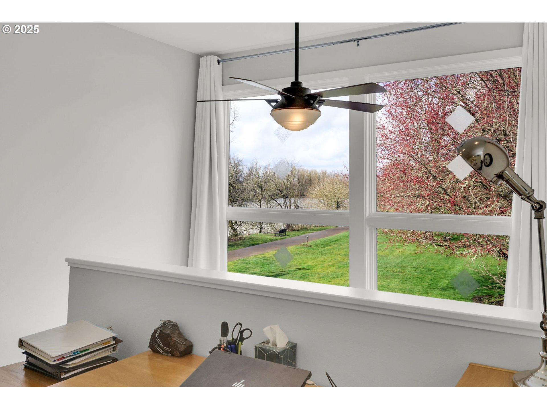 579 Wimbledon Court Eugene, OR 97401 - Photo 36 of 46 a window