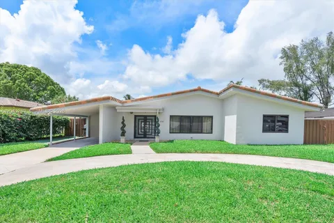 $2,295,000 | 2531 Northeast 195th Street, Miami, FL 33180